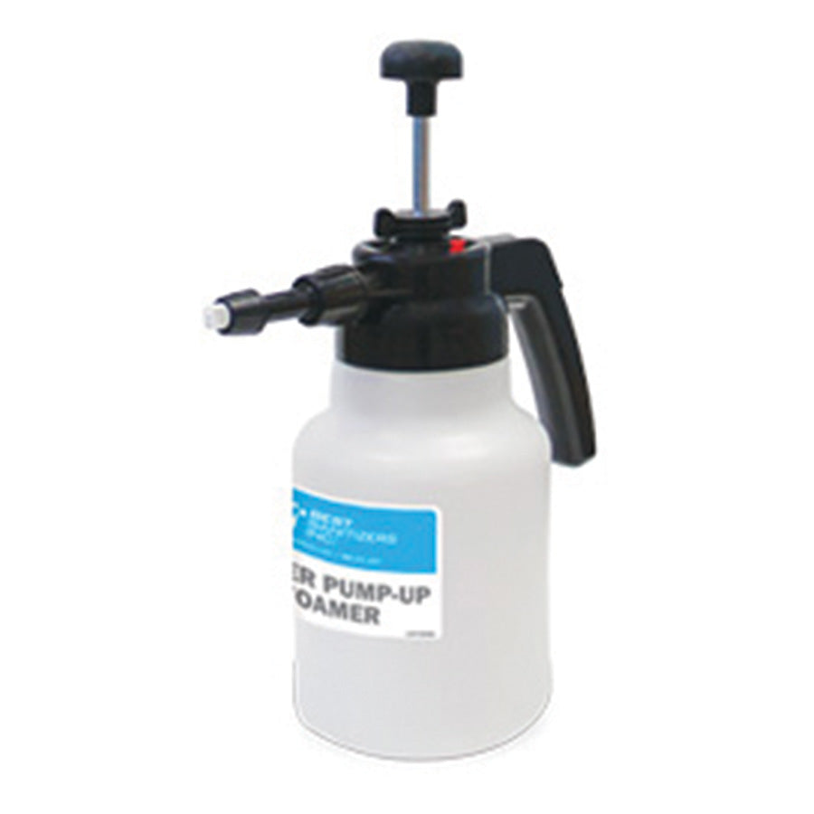 The Pump-Up Foamer 1.5 Liter – a versatile chemical applicator for projecting clinging foam in various applications. A Best Sanitizers solution designed for demanding tasks in food processing and industrial cleaning.
